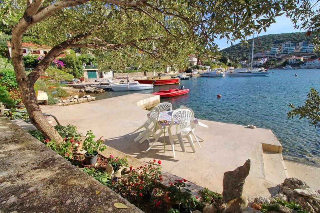 Apartmans And Rooms Dunjini Dvori Korcula Town Exterior photo