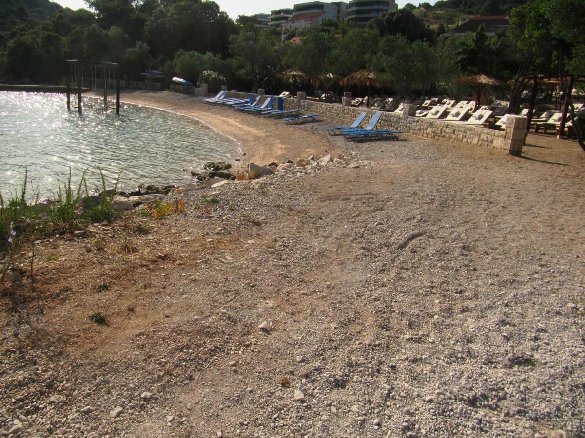 Apartmans And Rooms Dunjini Dvori Korcula Town Exterior photo