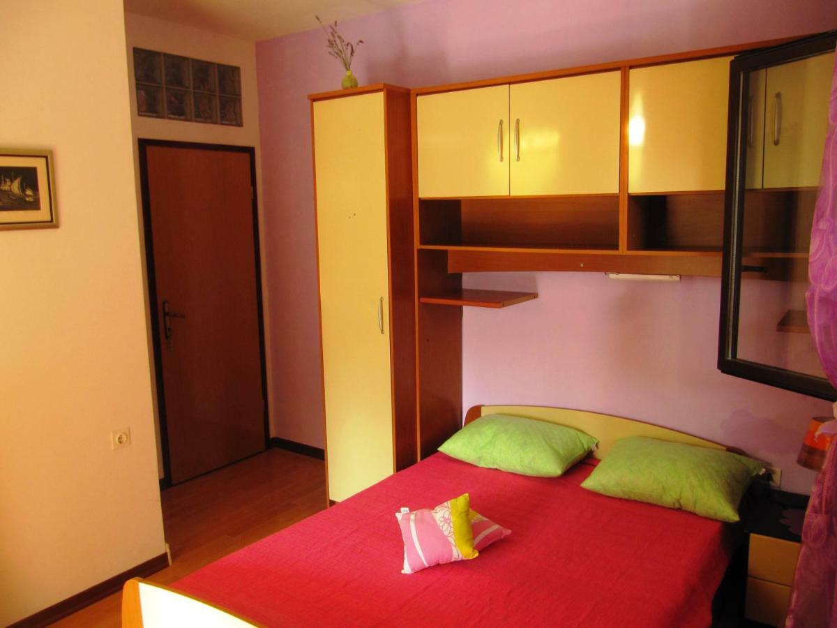 Apartmans And Rooms Dunjini Dvori Korcula Town Exterior photo