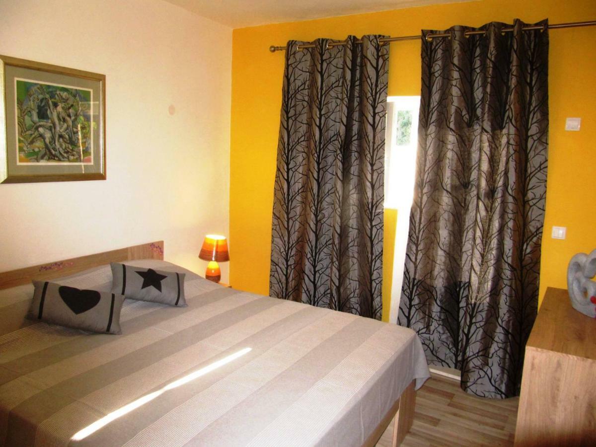 Apartmans And Rooms Dunjini Dvori Korcula Town Exterior photo