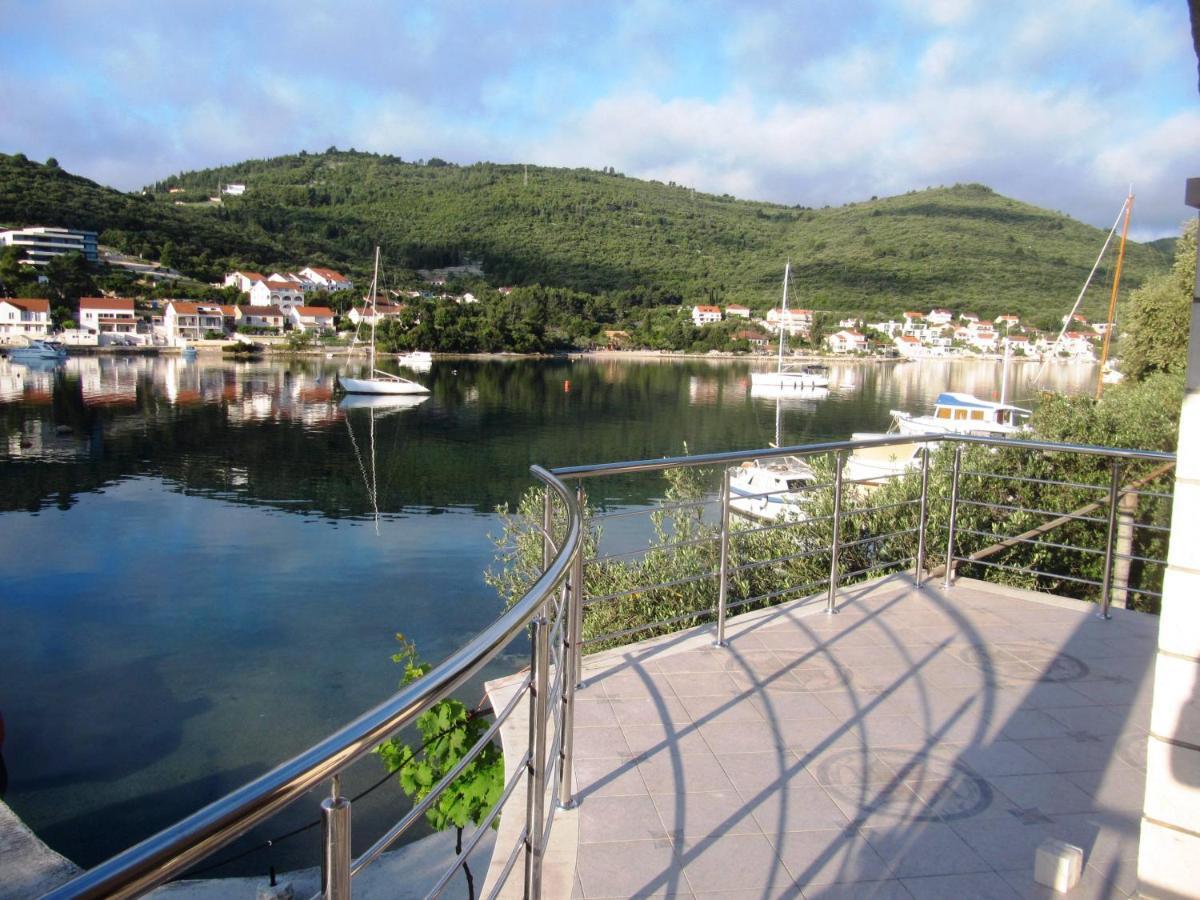 Apartmans And Rooms Dunjini Dvori Korcula Town Exterior photo